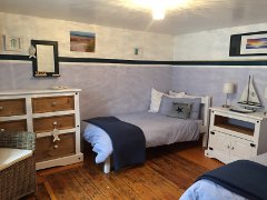 Twin bedroom
